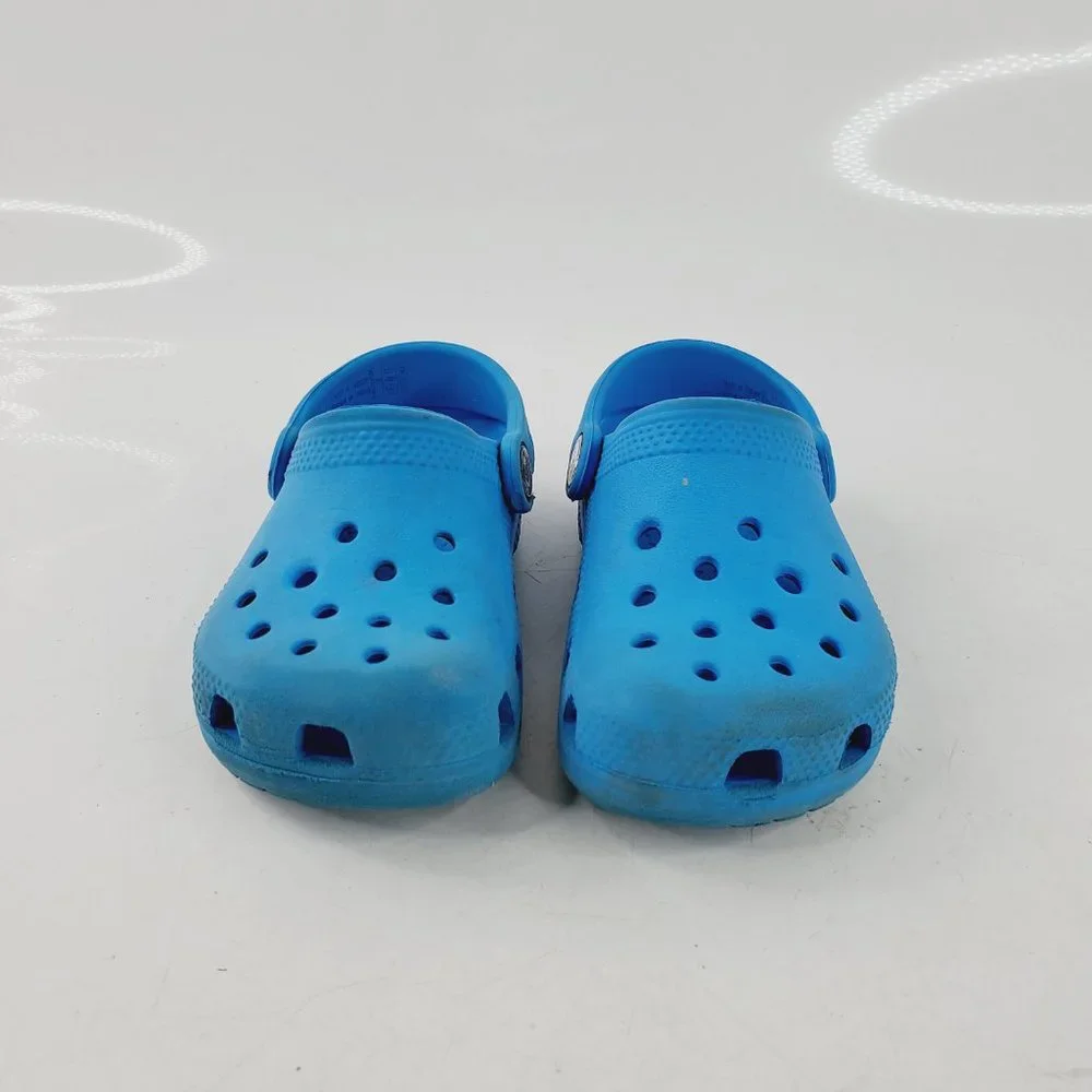 Crocs Boy's Blue Breathable Outdoor Adjustable Slip On Casual‎ Clogs Size 9